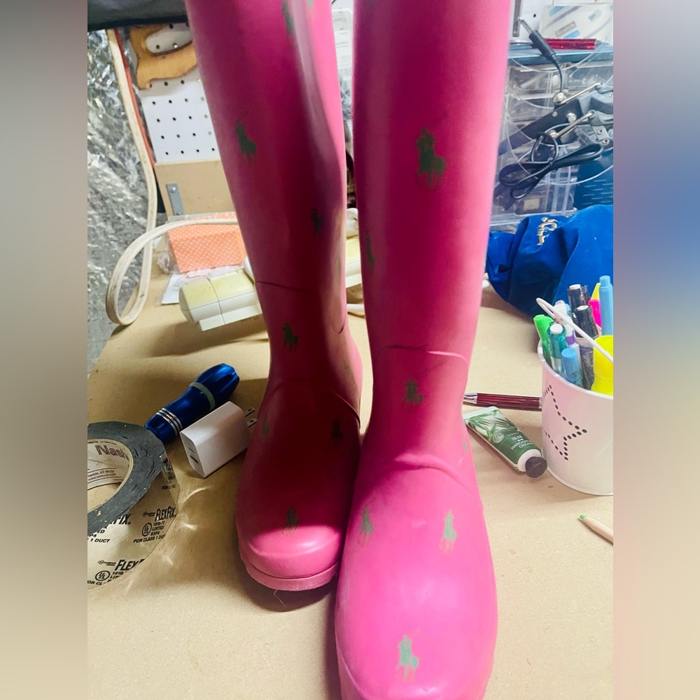 Beautiful Ralph Lauren rain boots 
pink with RL logo in green 
size 6